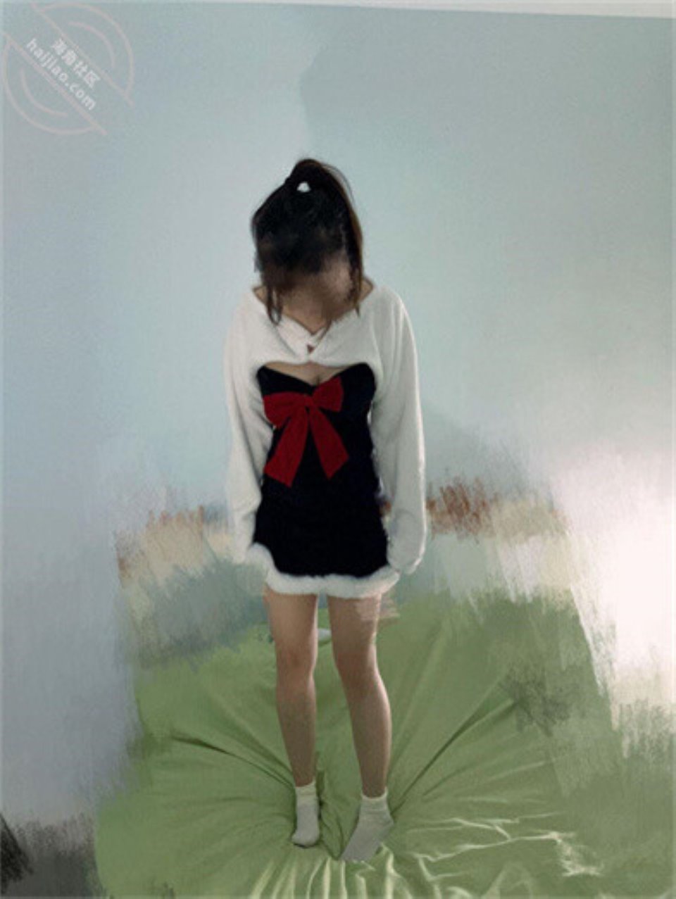 海角大神『晓彤表妹』忽悠表妹穿圣诞衣